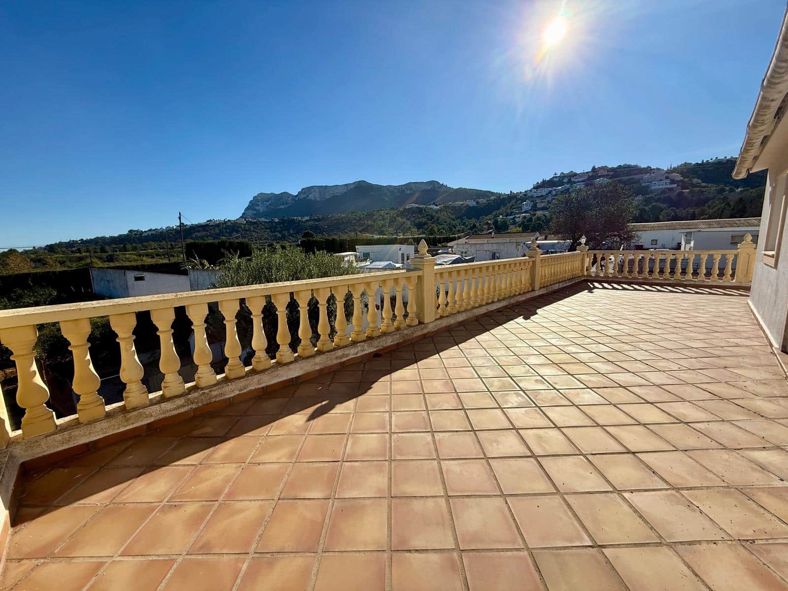 6 soveværelse Finca/Landehus til salg i Denia med swimmingpool garage - € 950.000 (Ref: 9659800)