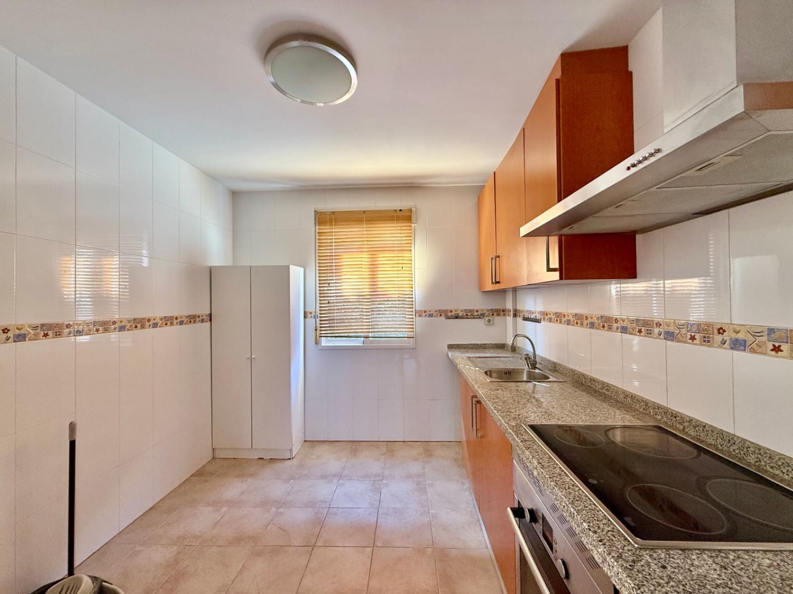 3 bedroom Bungalow for sale in Piles with garage - € 287,000 (Ref: 9659801)