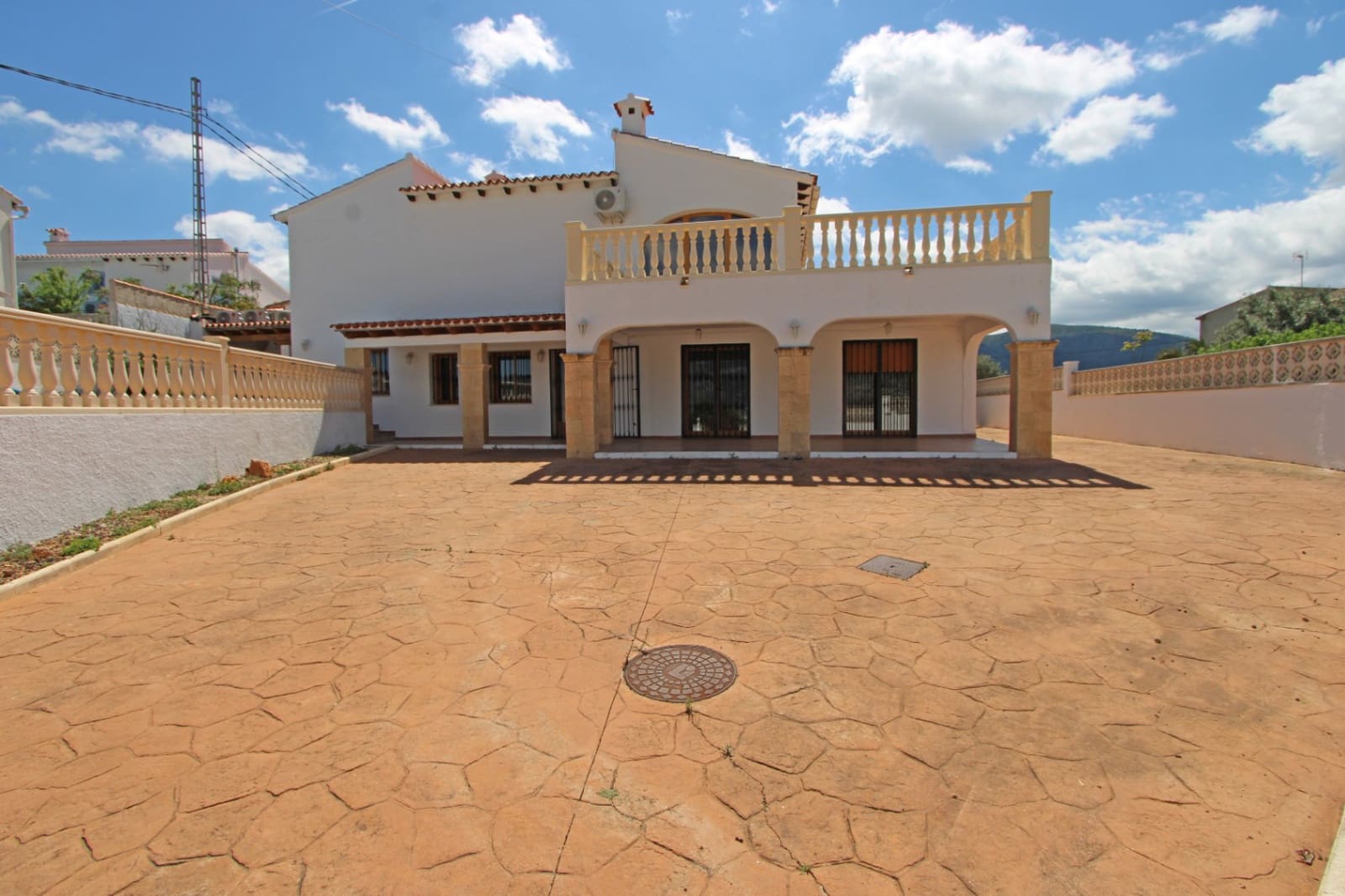 6 sovrum Villa till salu i Orba med pool garage - 690 000 € (Ref: 9668271)