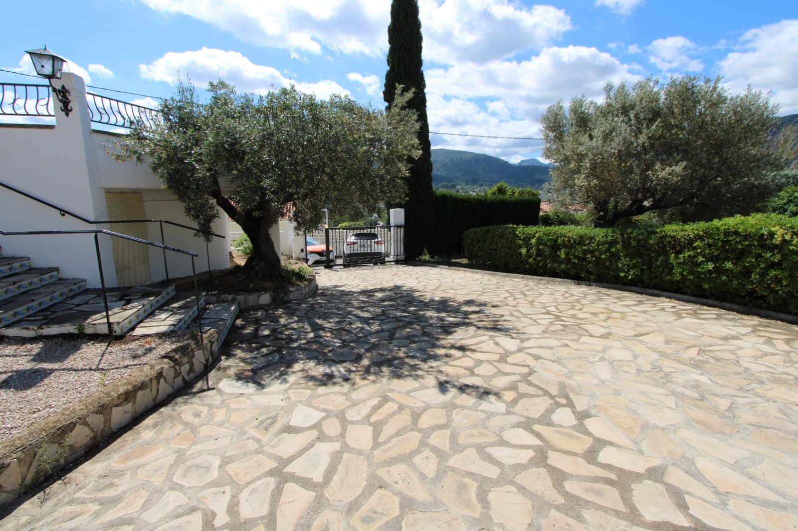 Chalet de 6 habitaciones en Orba en venta con piscina garaje - 690.000 € (Ref: 9668271)