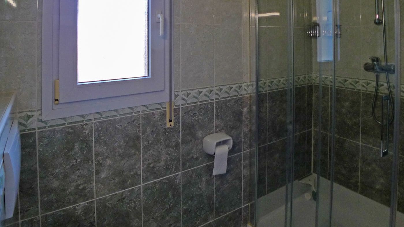 3 soveværelse Villa til salg i Orba med swimmingpool garage - € 475.000 (Ref: 9683325)