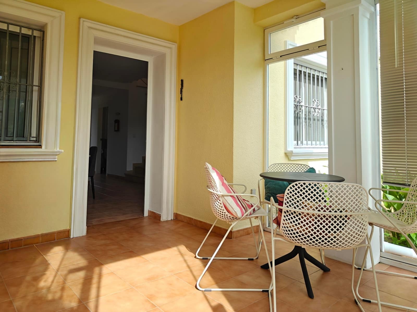 3 makuuhuone Rivitalo myytävänä paikassa Denia mukana uima-altaan - 299 000 € (Ref: 9683326)