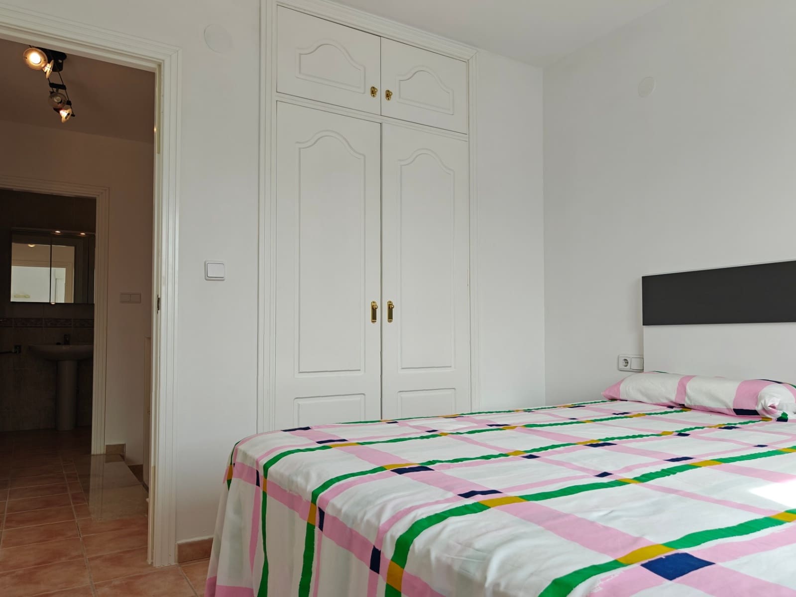 3 makuuhuone Rivitalo myytävänä paikassa Denia mukana uima-altaan - 299 000 € (Ref: 9683326)