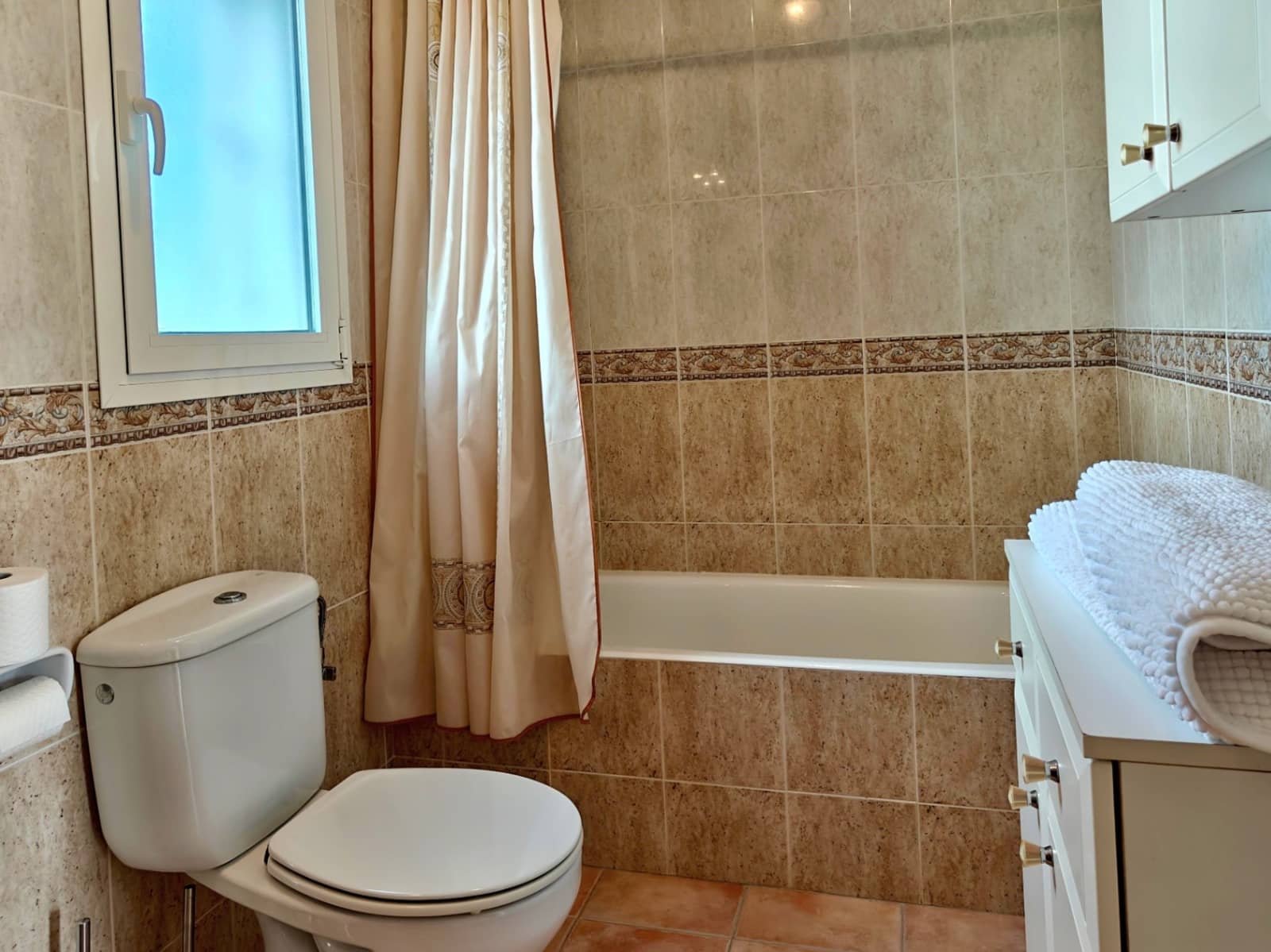 3 makuuhuone Rivitalo myytävänä paikassa Denia mukana uima-altaan - 299 000 € (Ref: 9683326)