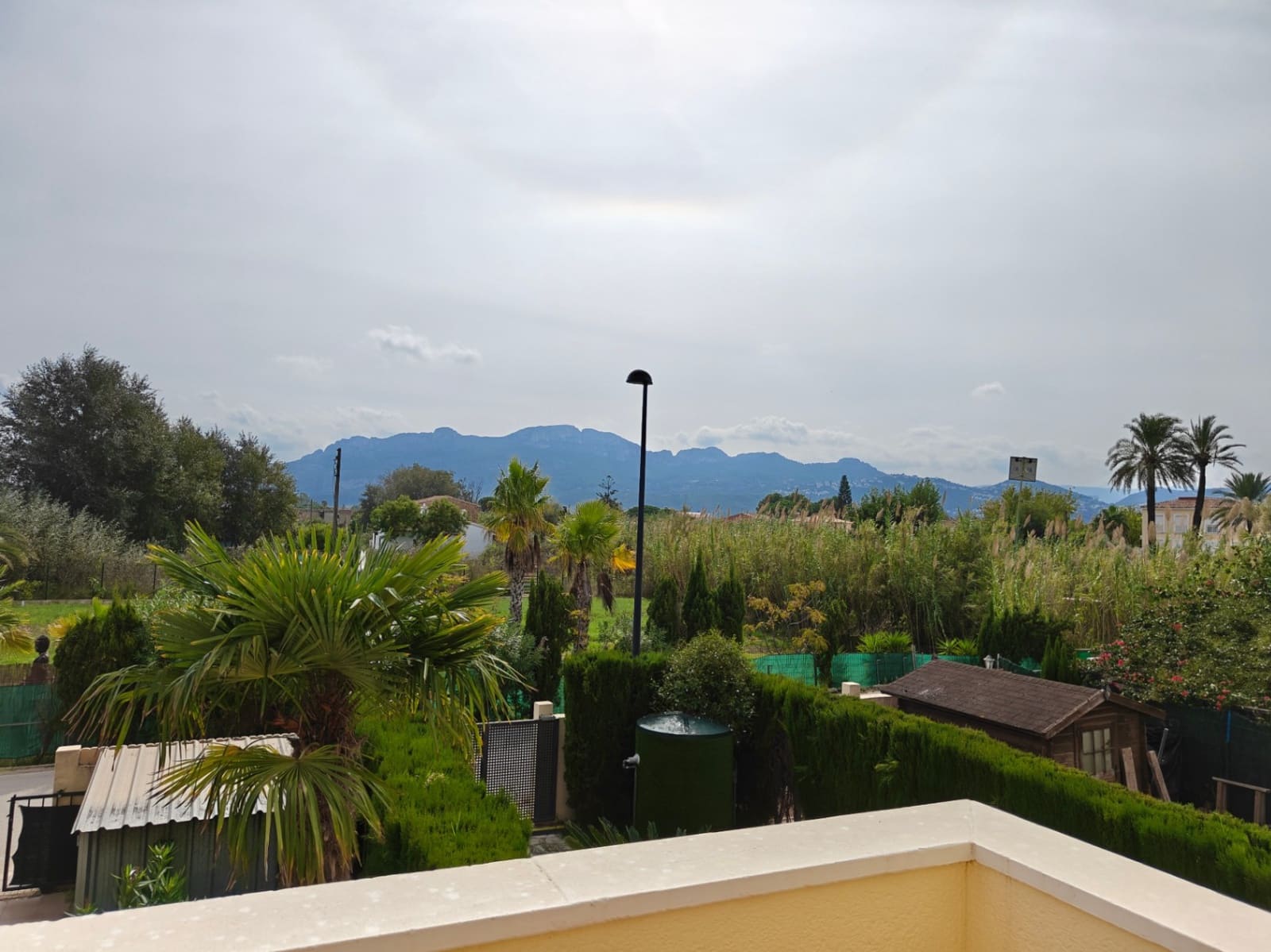 3 makuuhuone Rivitalo myytävänä paikassa Denia mukana uima-altaan - 299 000 € (Ref: 9683326)