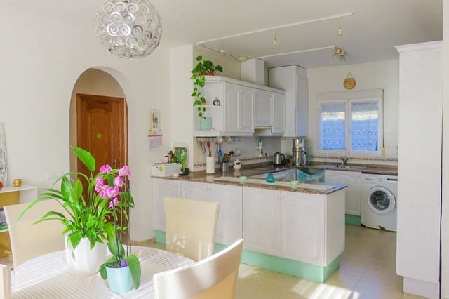 3 sypialnia Willa na sprzedaż w Beniarbeig z basenem garażem - 429 000 € (Ref: 9739302)