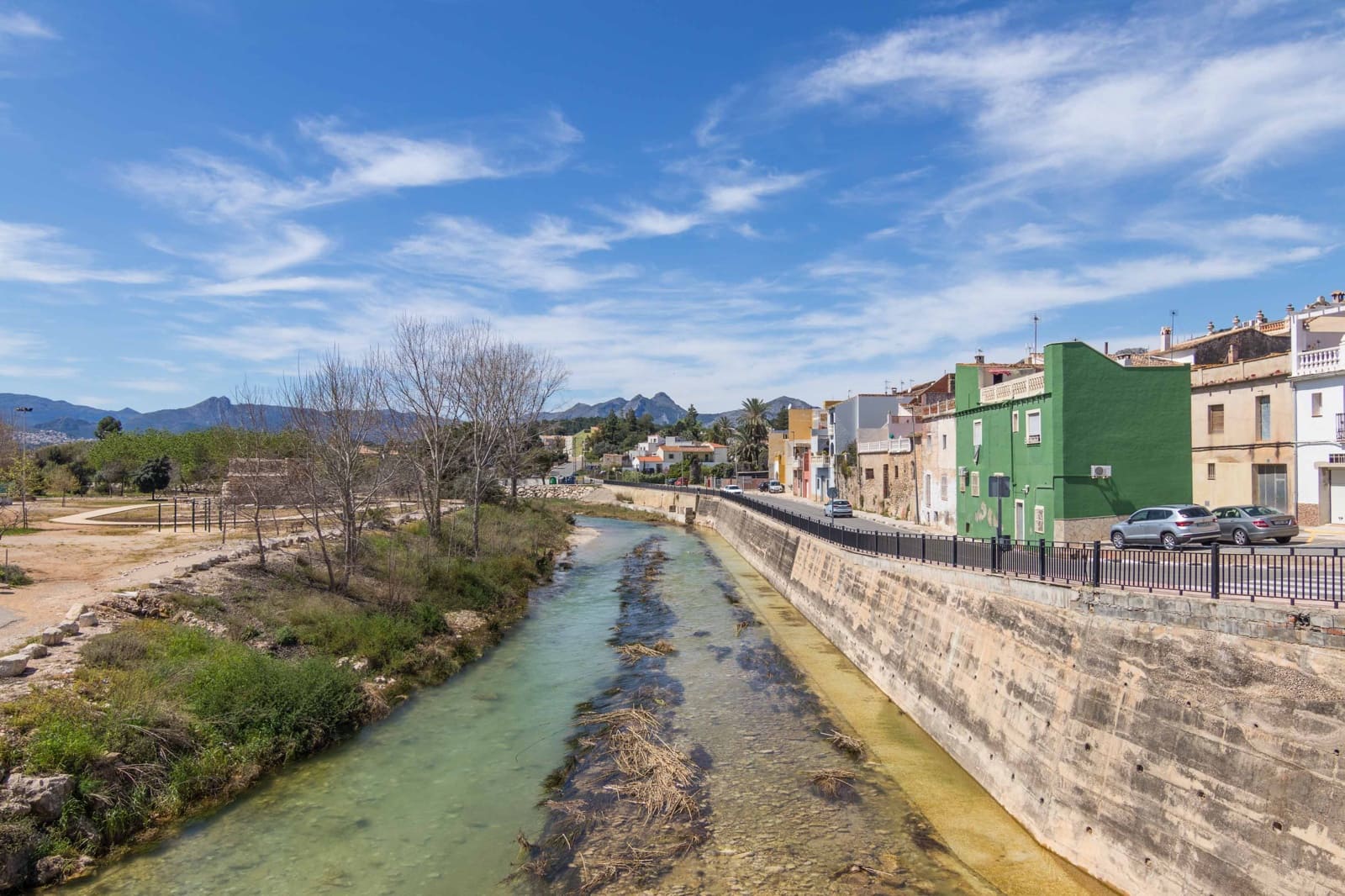 3 sypialnia Willa na sprzedaż w Beniarbeig z basenem garażem - 429 000 € (Ref: 9739302)