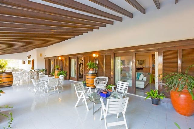 6 bedroom Villa for sale in El Montgó, Dénia with pool garage - € 2,800,000 (Ref: 9800285)