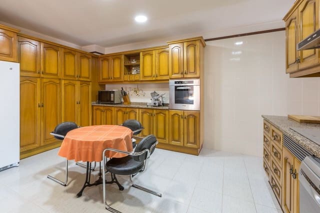 6 bedroom Villa for sale in El Montgó, Dénia with pool garage - € 2,800,000 (Ref: 9800285)