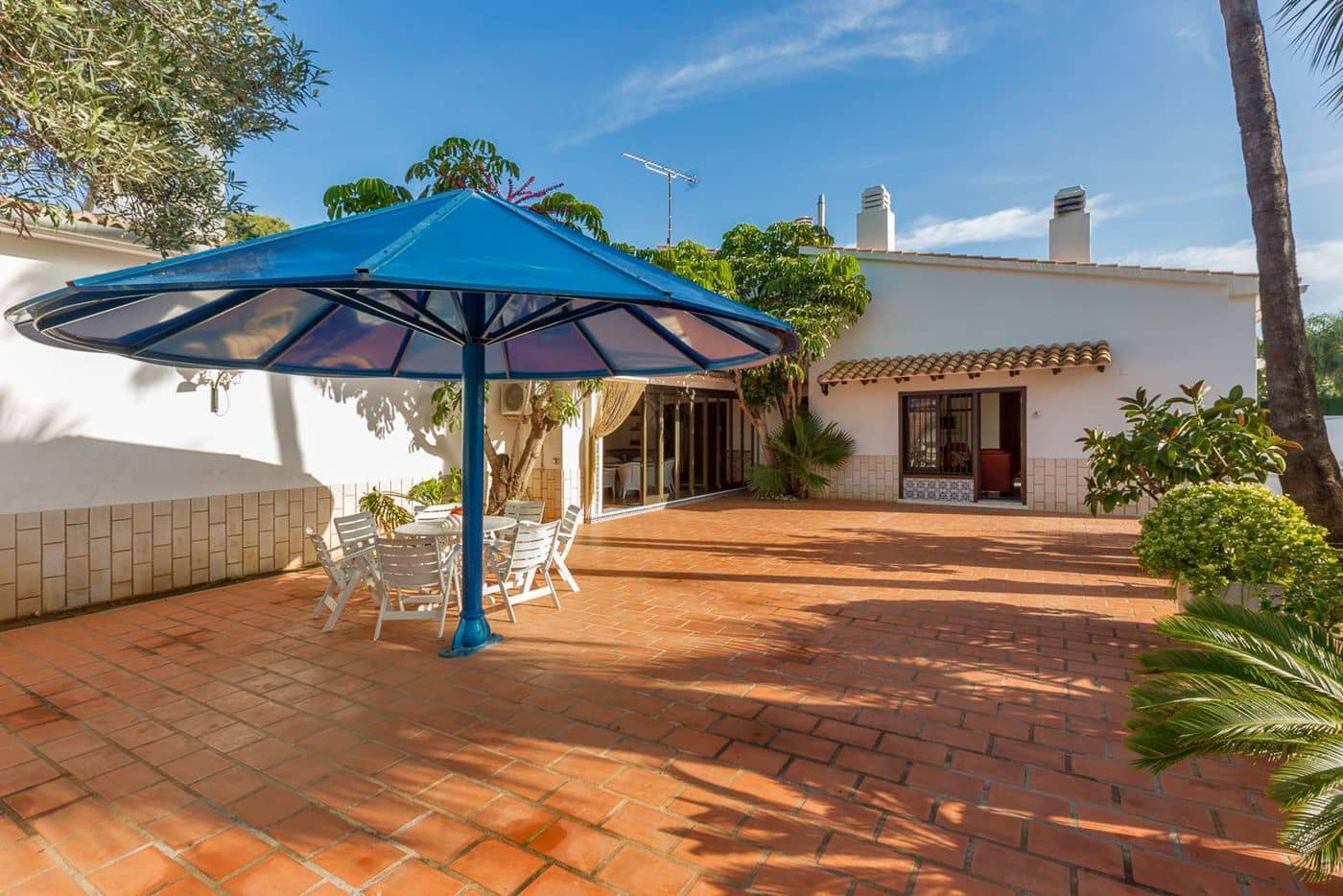 6 bedroom Villa for sale in Denia with pool garage - € 2,800,000 (Ref: 9800285)