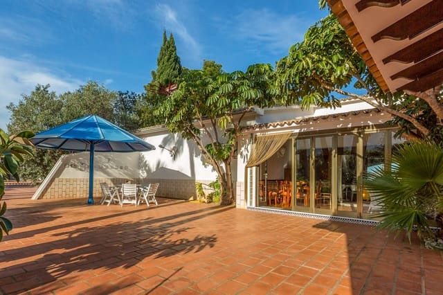 6 bedroom Villa for sale in El Montgó, Dénia with pool garage - € 2,800,000 (Ref: 9800285)