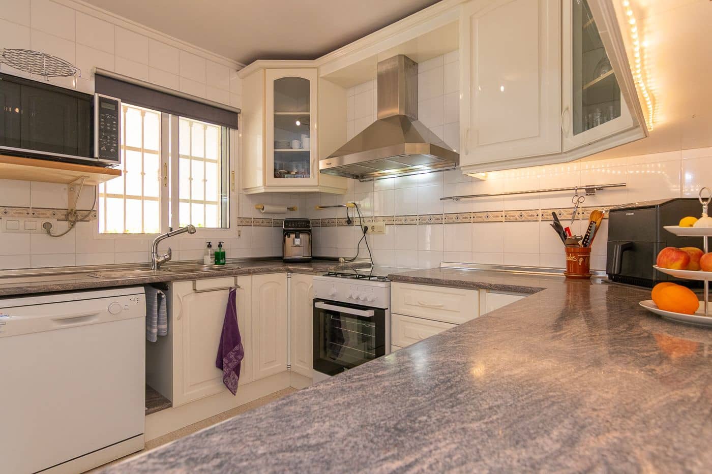3 sypialnia Willa na sprzedaż w Tormos z garażem - 349 995 € (Ref: 9812927)