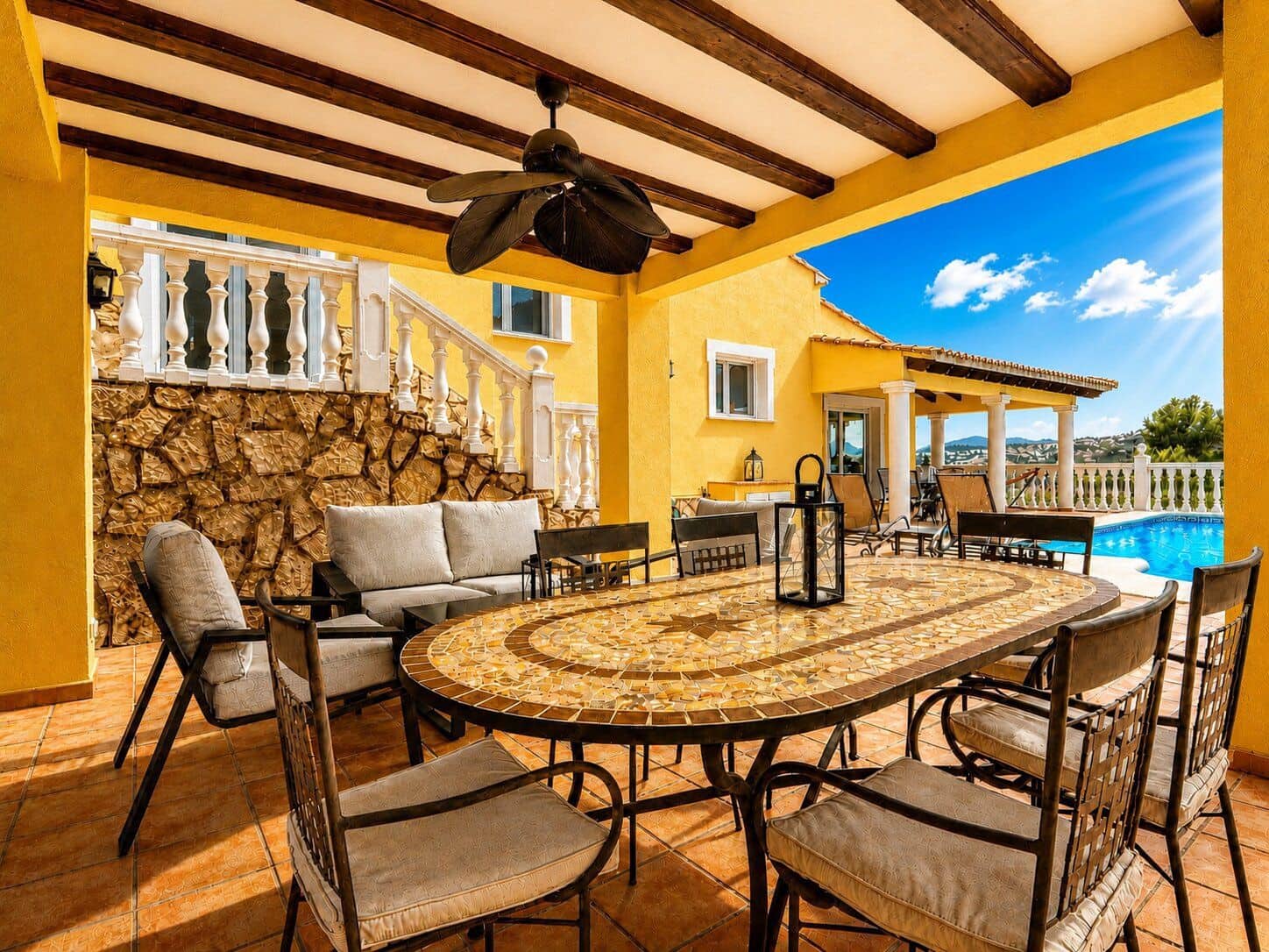 Chalet de 3 habitaciones en La Sella en venta con piscina garaje - 660.000 € (Ref: 9835026)