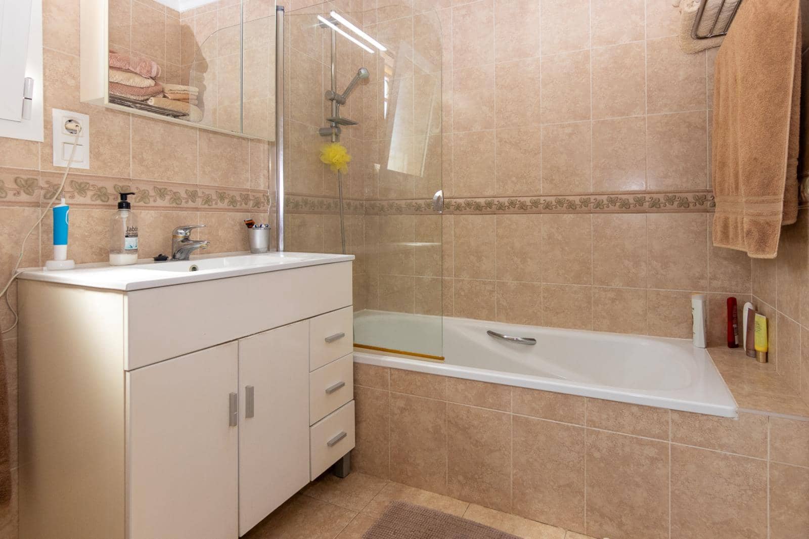 3 soverom Villa til salgs i Sagra med svømmebasseng garasje - € 340 000 (Ref: 9835027)