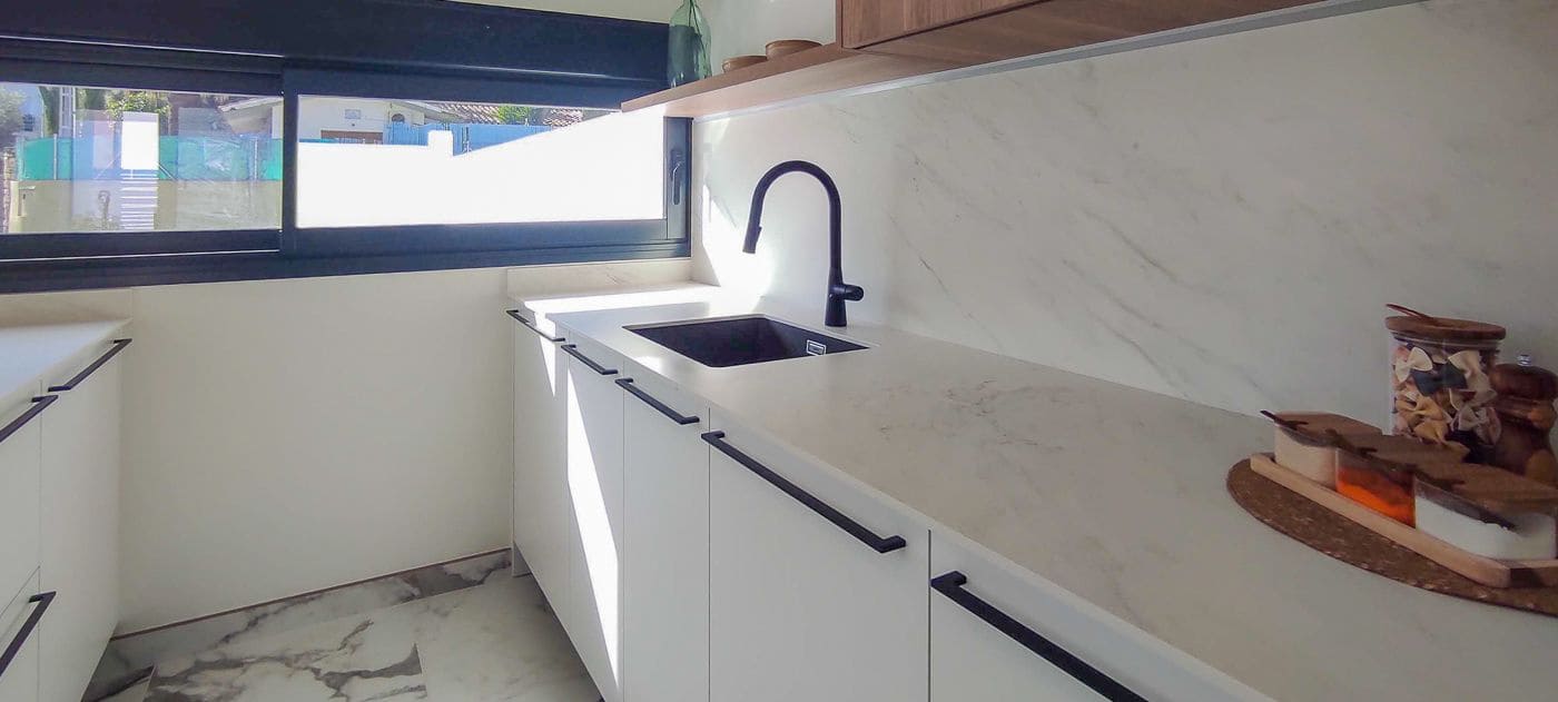 Chalet de 3 habitaciones en Dénia en venta con piscina garaje - 695.000 € (Ref: 9835029)
