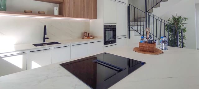 Chalet de 3 habitaciones en Dénia en venta con piscina garaje - 695.000 € (Ref: 9835029)