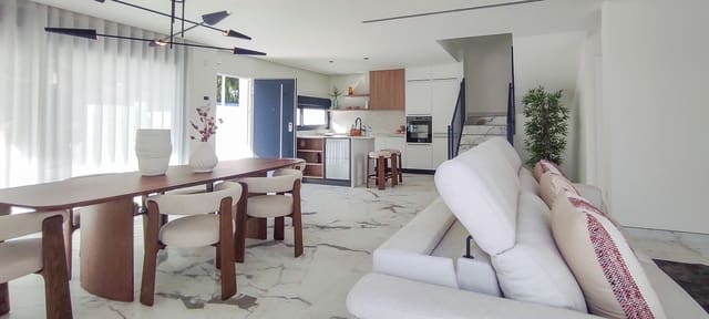 Chalet de 3 habitaciones en Dénia en venta con piscina garaje - 695.000 € (Ref: 9835029)