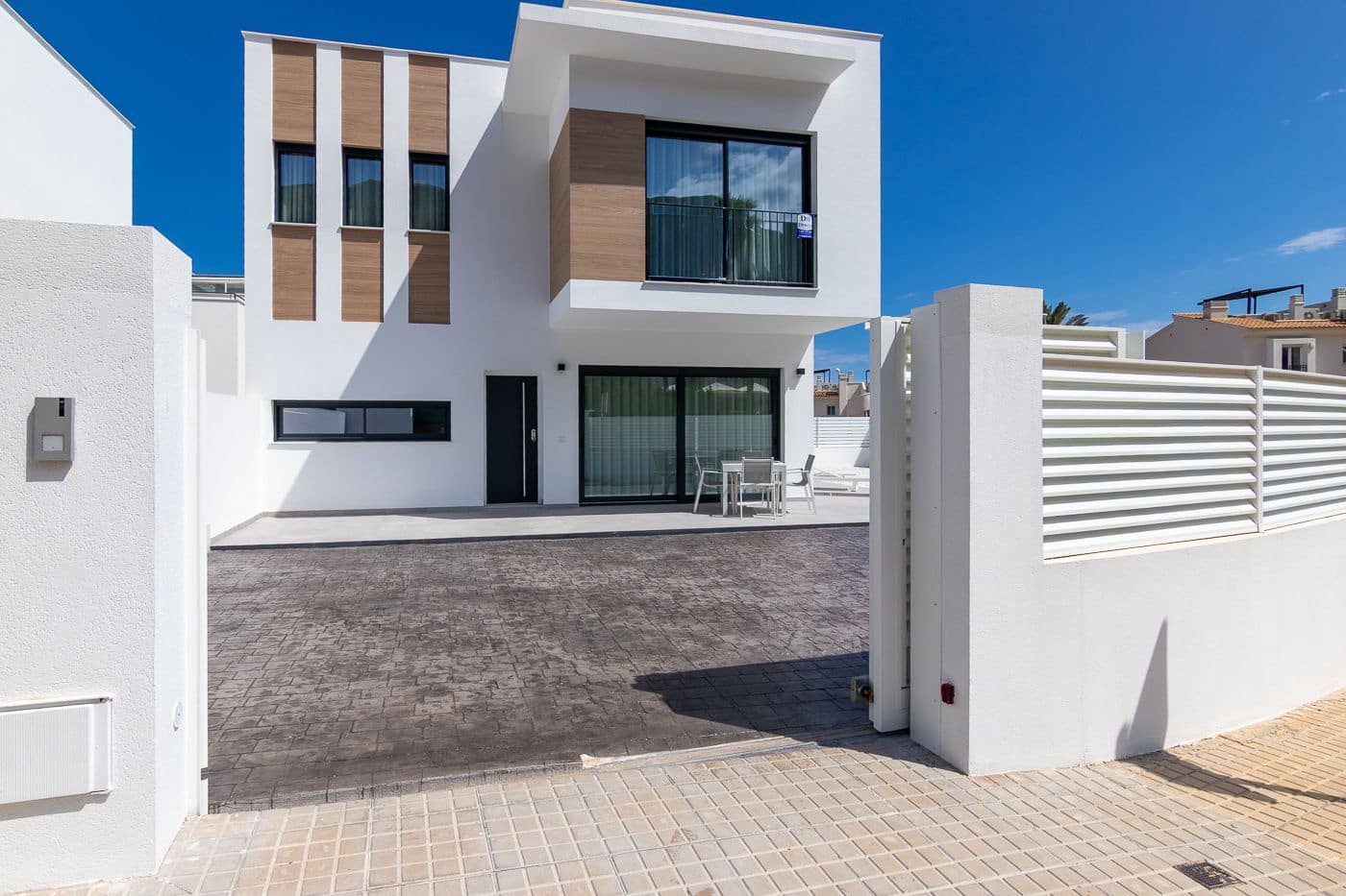 3 bedroom Villa for sale in Denia with pool garage - € 695,000 (Ref: 9835029)
