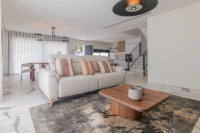 3 sypialnia Willa na sprzedaż w Dénia z basenem garażem - 695 000 € (Ref: 9835029)