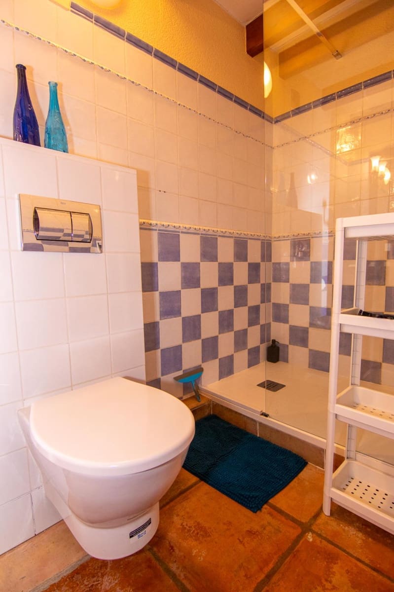 Hotel de 6 habitaciones en Sagra en venta - 625.000 € (Ref: 9835030)