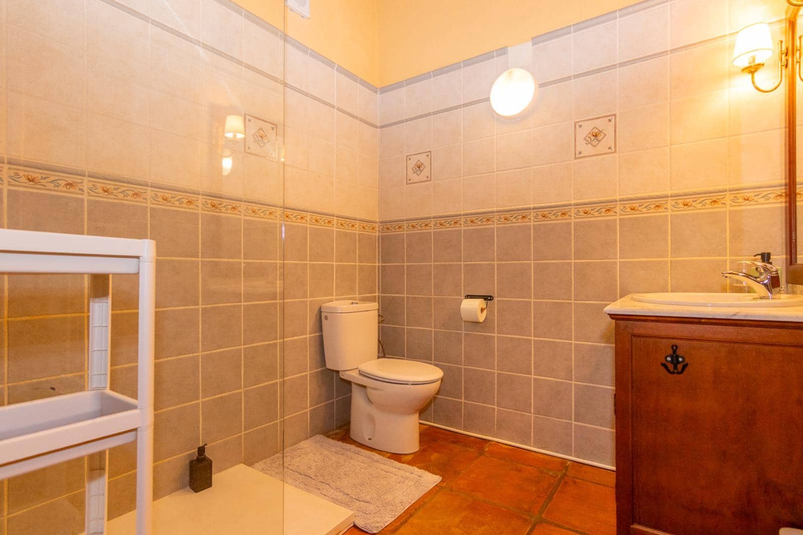 Hotel de 6 habitaciones en Sagra en venta - 625.000 € (Ref: 9835030)
