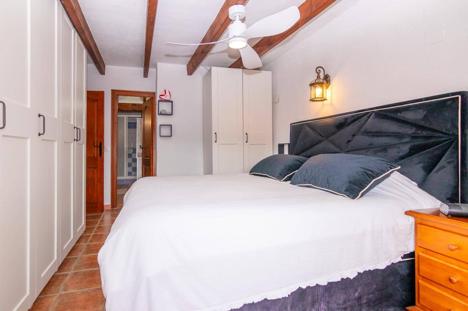 Hotel de 6 habitaciones en Sagra en venta - 625.000 € (Ref: 9835030)