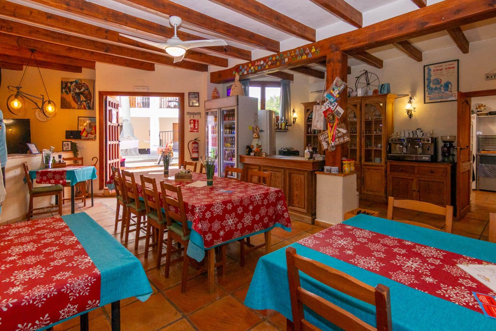 Hotel de 6 habitaciones en Sagra en venta - 625.000 € (Ref: 9835030)