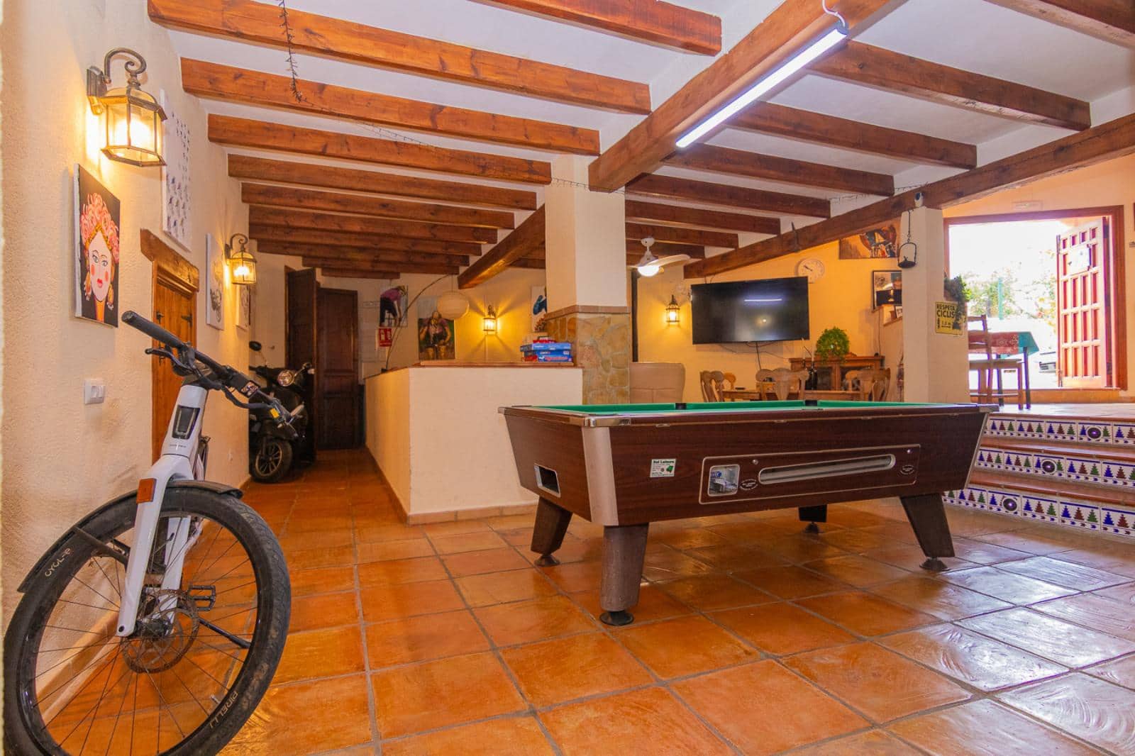 Hotel de 6 habitaciones en Sagra en venta - 625.000 € (Ref: 9835030)
