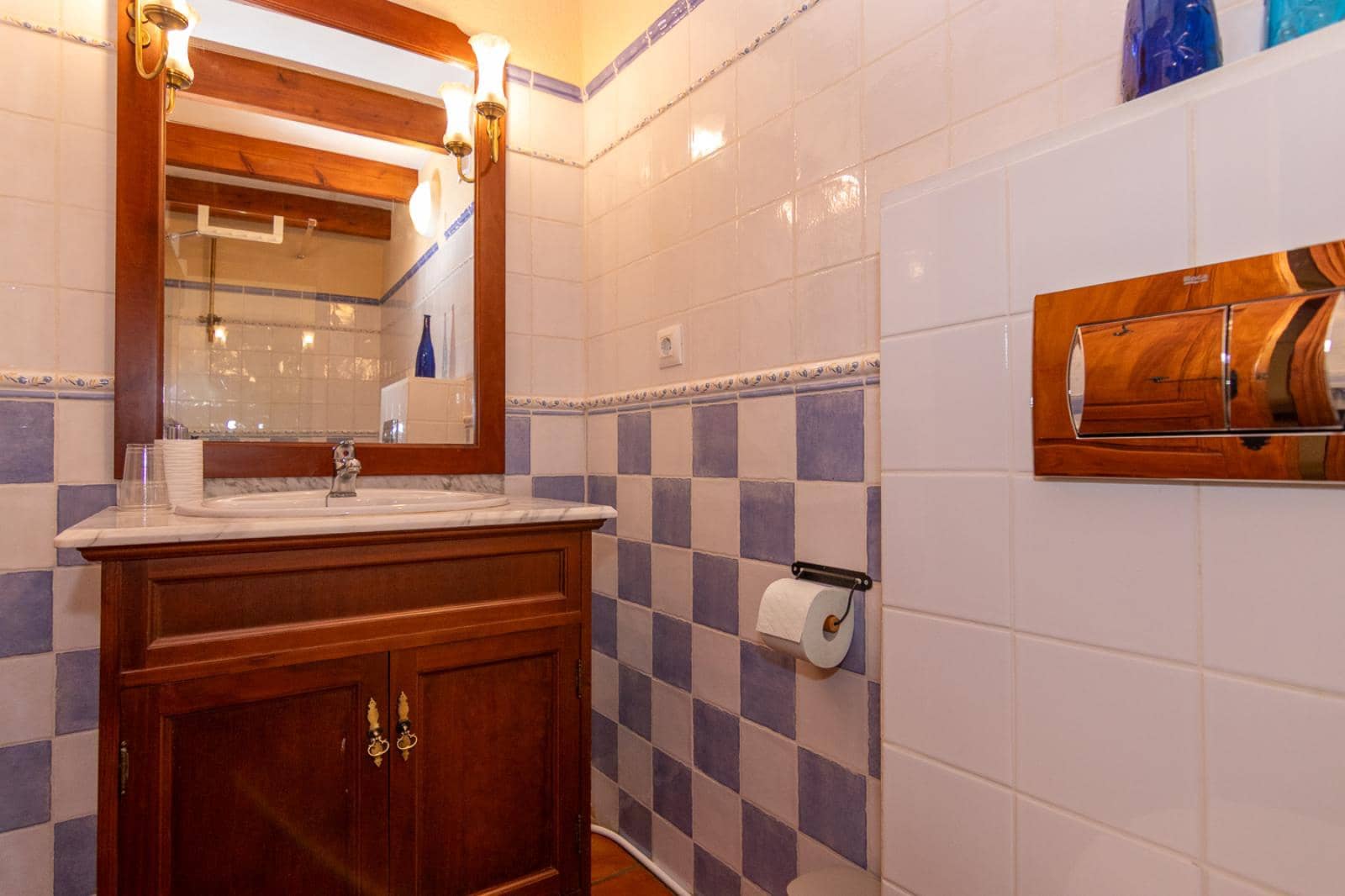 Hotel de 6 habitaciones en Sagra en venta - 625.000 € (Ref: 9835030)