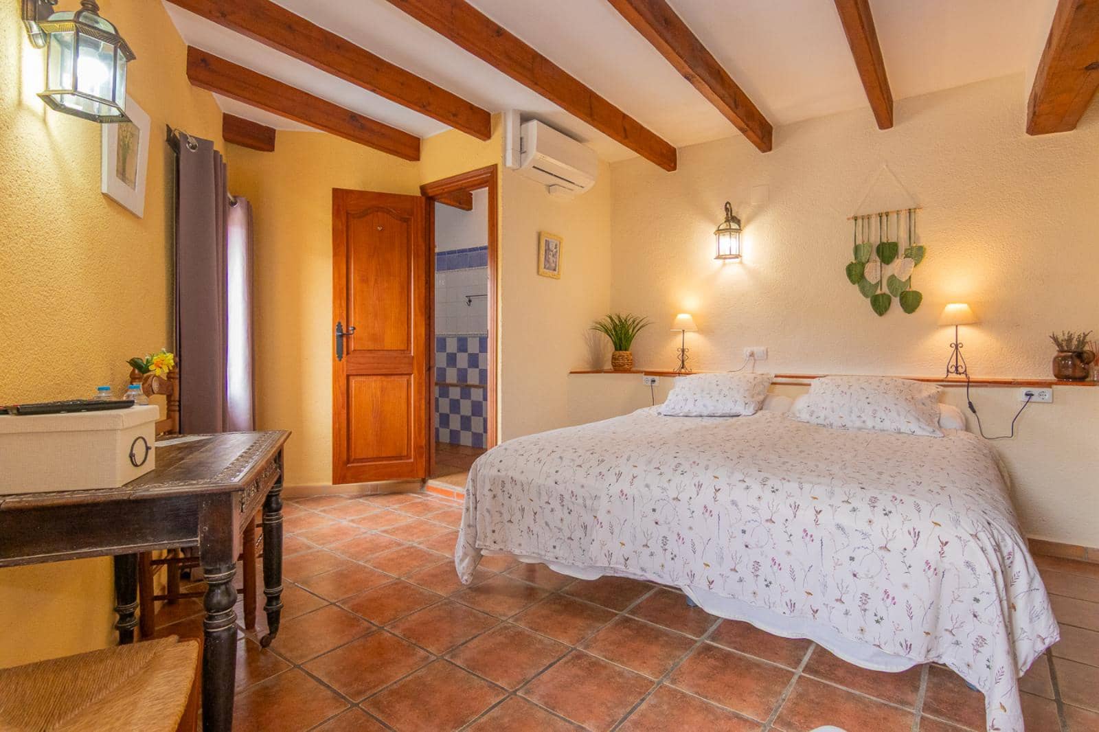 Hotel de 6 habitaciones en Sagra en venta - 625.000 € (Ref: 9835030)