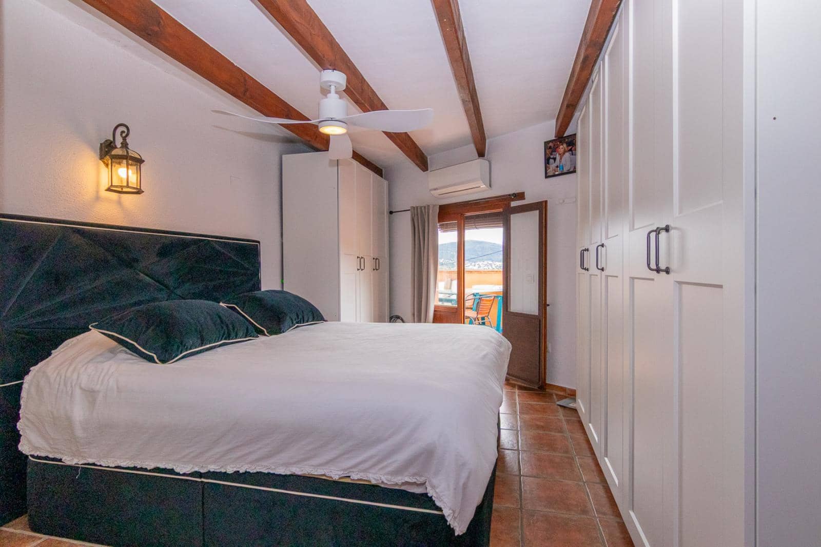 Hotel de 6 habitaciones en Sagra en venta - 625.000 € (Ref: 9835030)