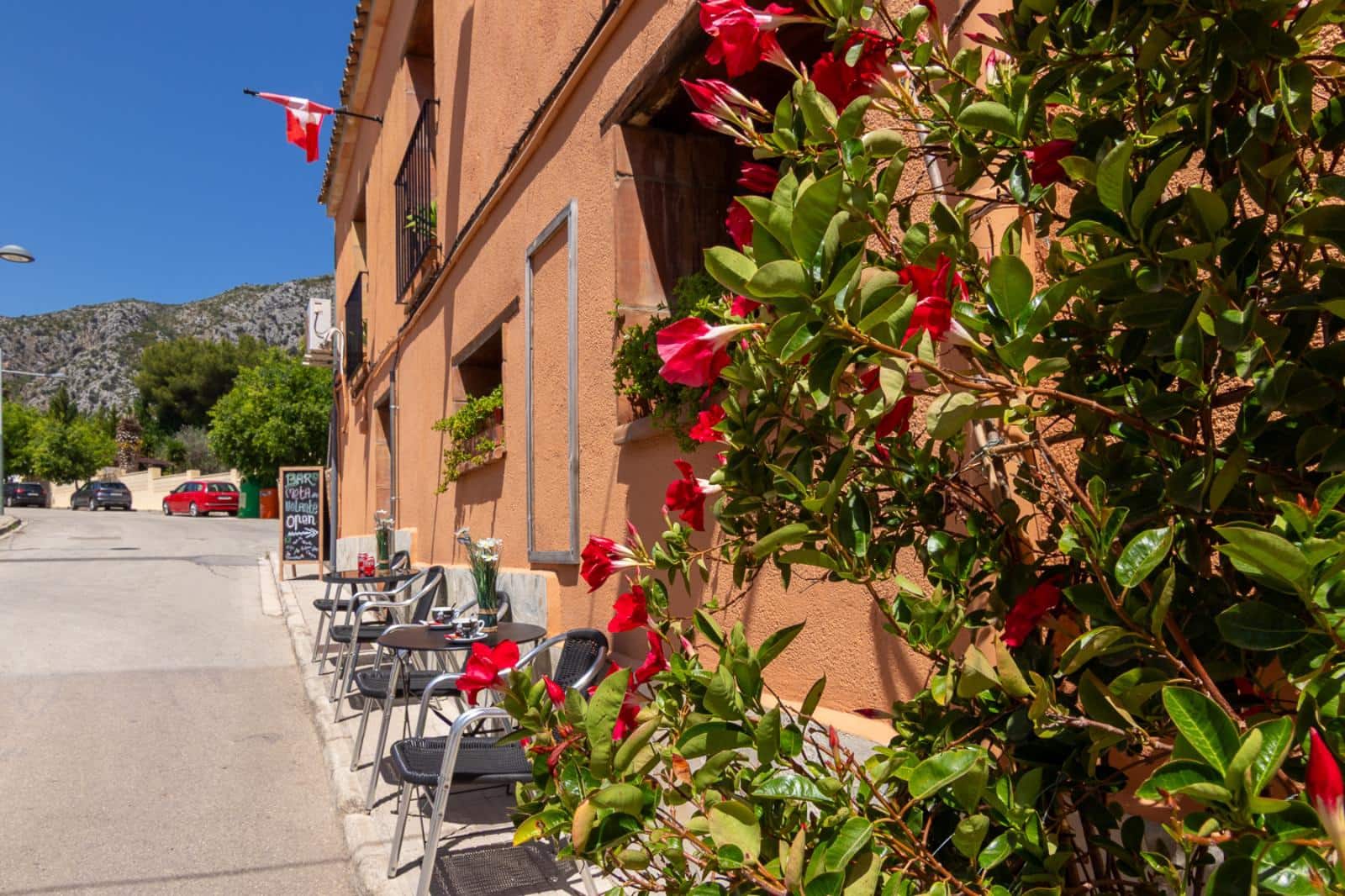 Hotel de 6 habitaciones en Sagra en venta - 625.000 € (Ref: 9835030)