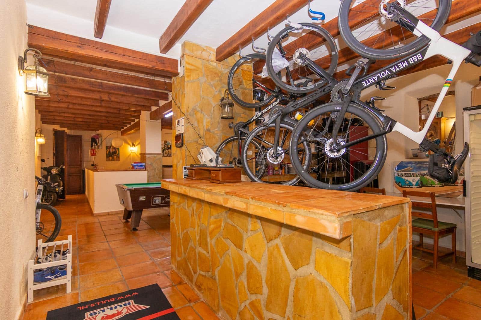 Hotel de 6 habitaciones en Sagra en venta - 625.000 € (Ref: 9835030)