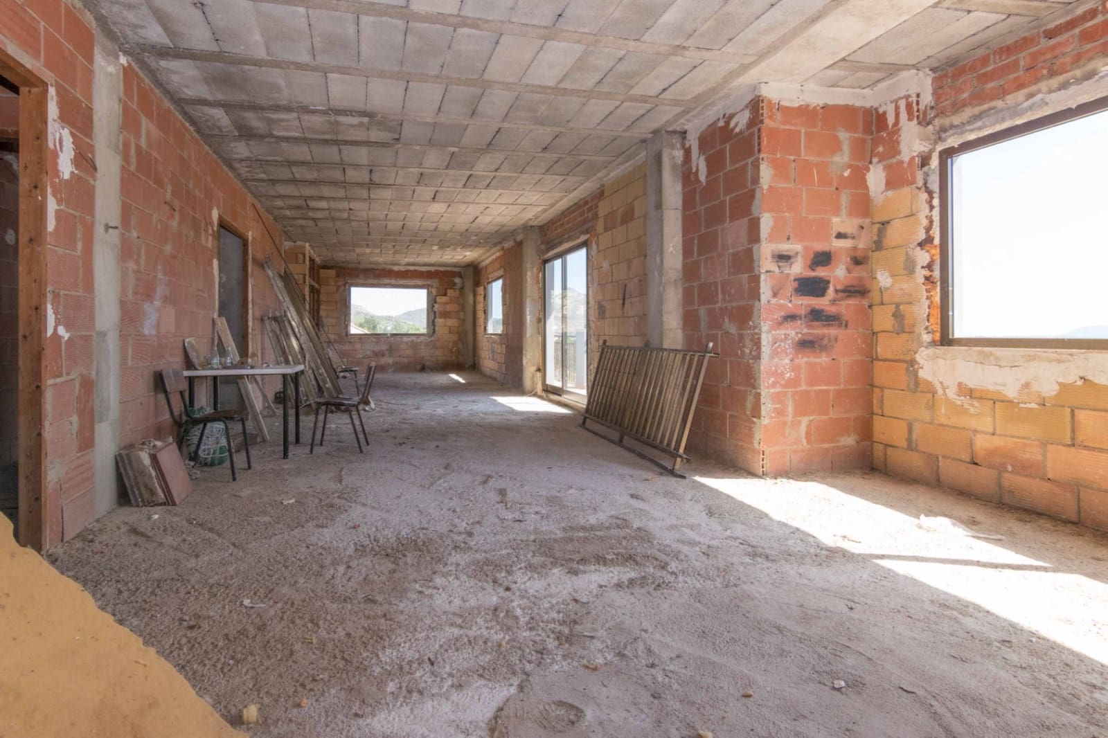 Commercieel te koop in Tormos - € 260.000 (Ref: 9835032)