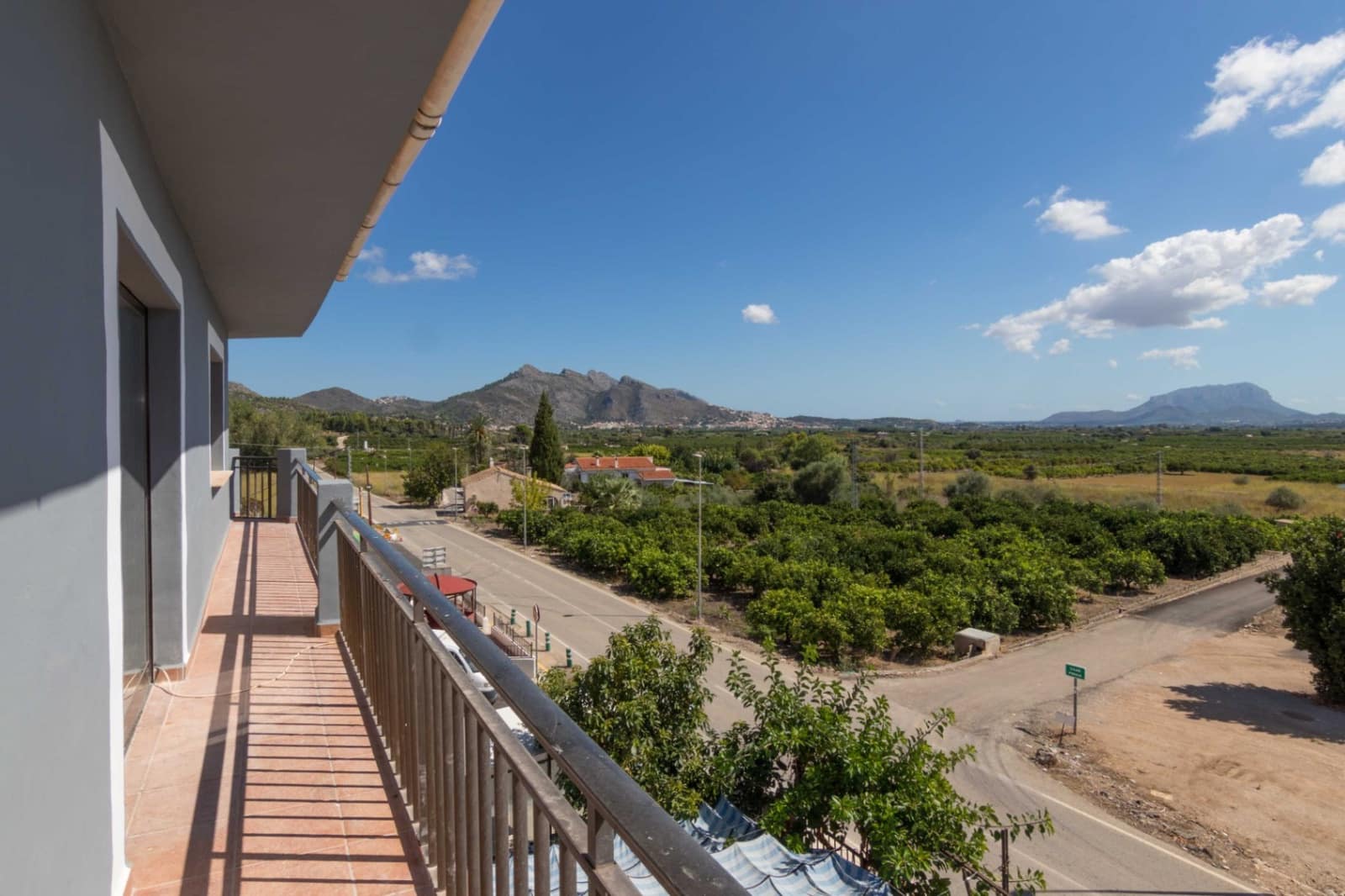 Commercieel te koop in Tormos - € 260.000 (Ref: 9835032)