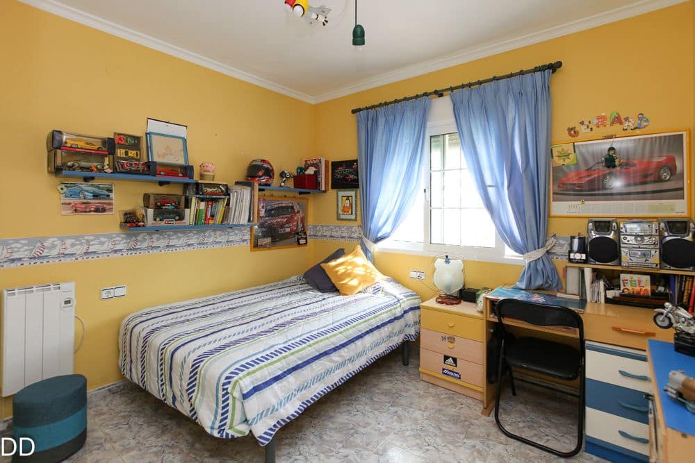 5 bedroom Villa for sale in Els Poblets with pool garage - € 850,000 (Ref: 9880453)