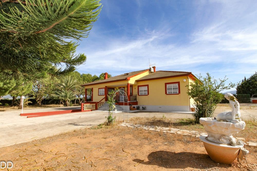 5 bedroom Villa for sale in Els Poblets with pool garage - € 850,000 (Ref: 9880453)