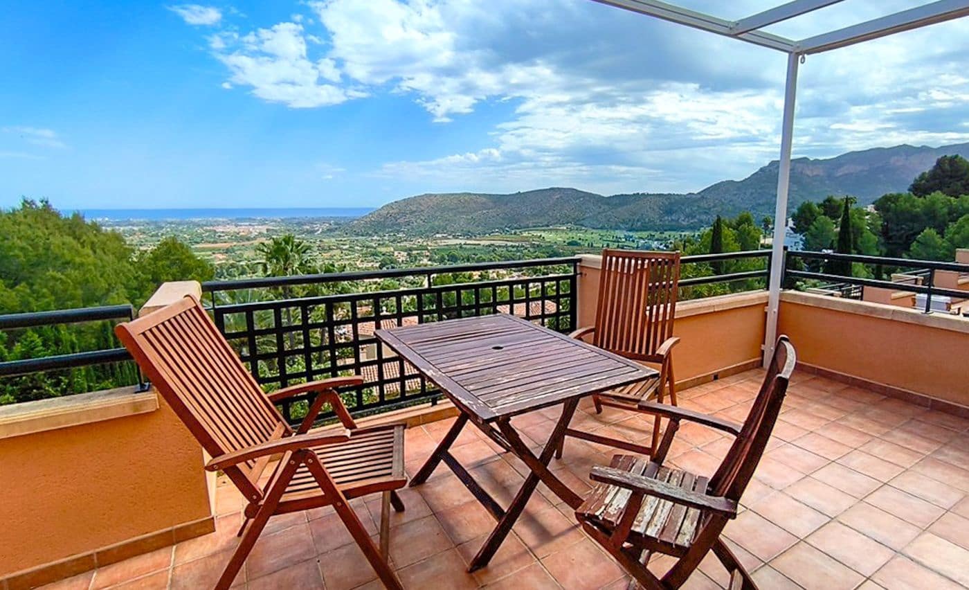 Ático de 2 habitaciones en Pedreguer en venta con piscina garaje - 240.000 € (Ref: 9912360)