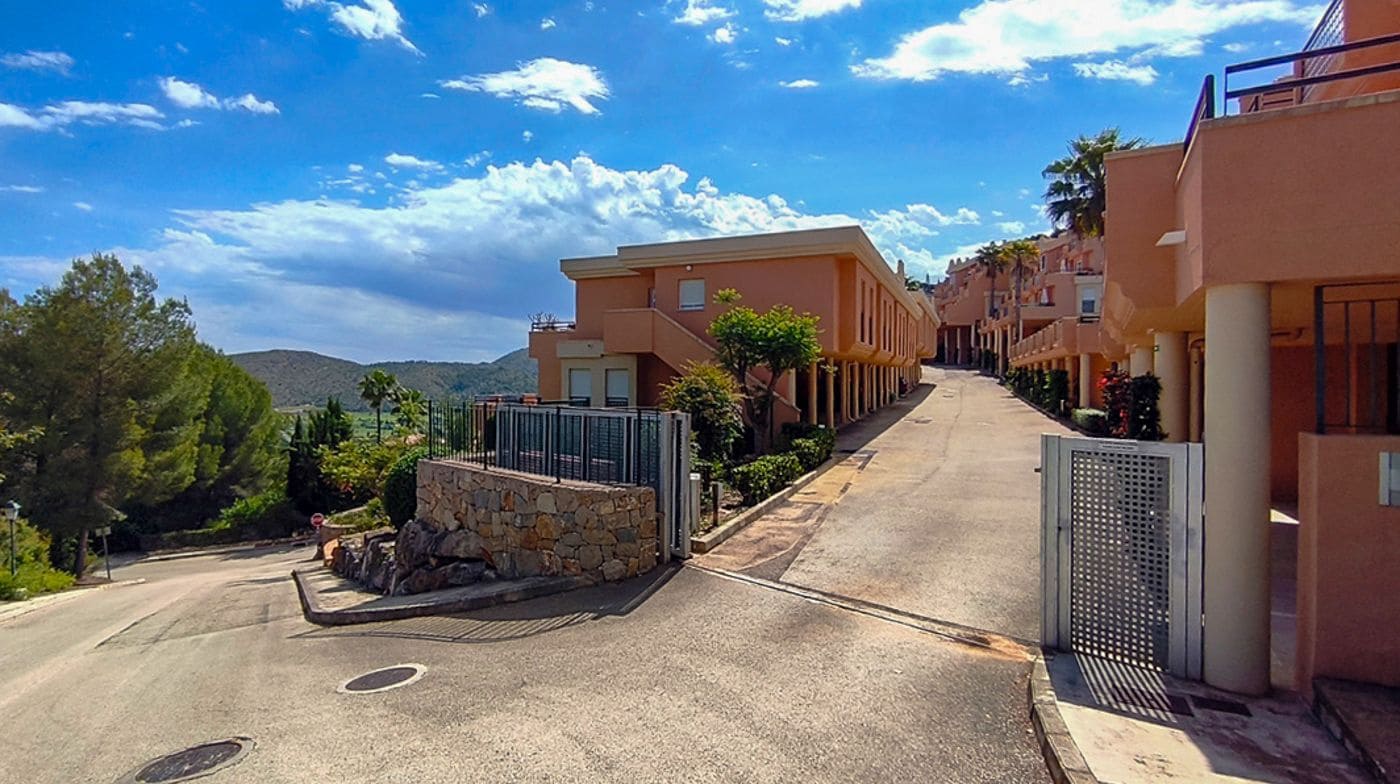 Ático de 2 habitaciones en Pedreguer en venta con piscina garaje - 240.000 € (Ref: 9912360)