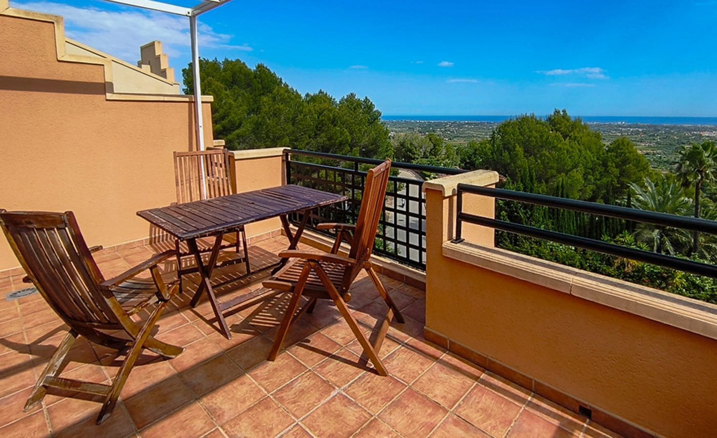 Ático de 2 habitaciones en Pedreguer en venta con piscina garaje - 240.000 € (Ref: 9912360)