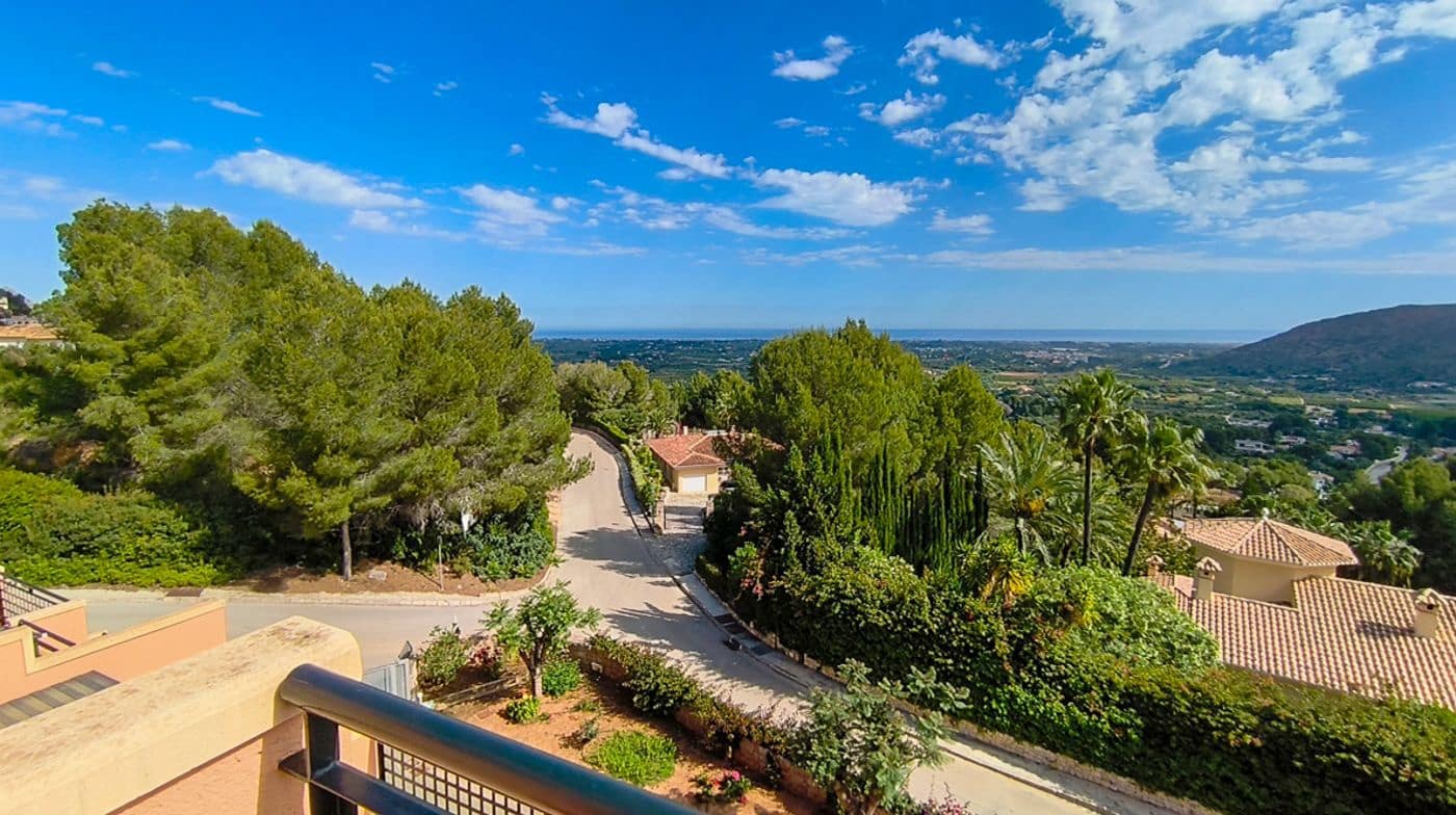Ático de 2 habitaciones en Pedreguer en venta con piscina garaje - 240.000 € (Ref: 9912360)