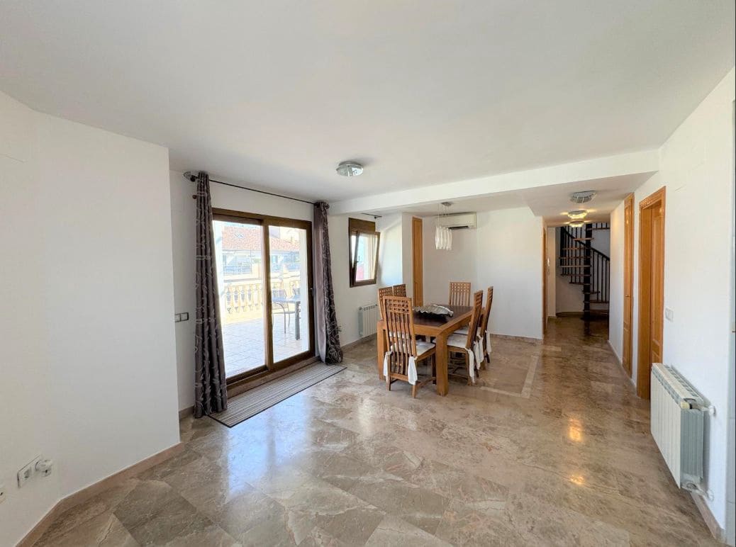 Ático de 2 habitaciones en Dénia en venta con garaje - 349.000 € (Ref: 9912361)