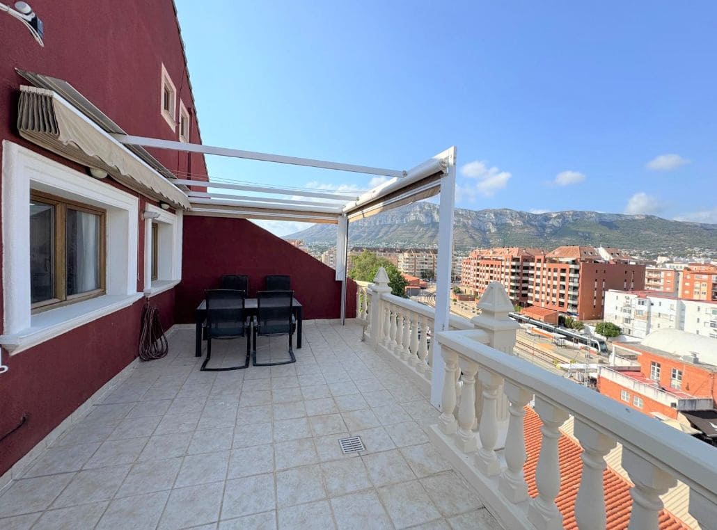 Ático de 2 habitaciones en Dénia en venta con garaje - 349.000 € (Ref: 9912361)