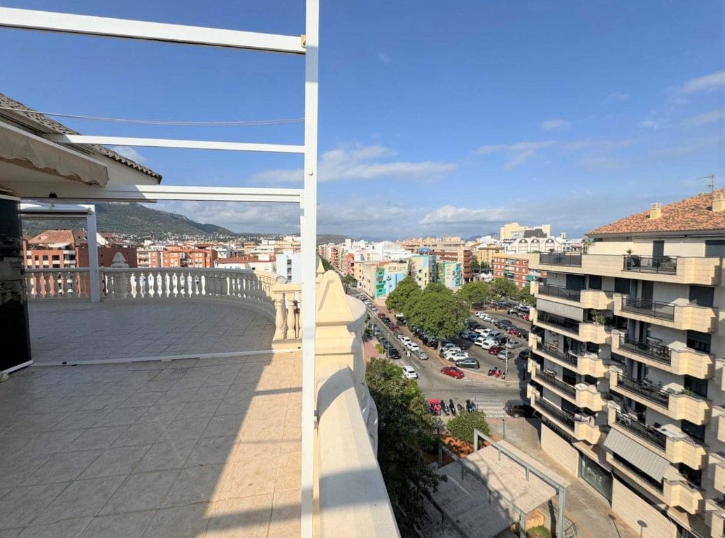 Ático de 2 habitaciones en Dénia en venta con garaje - 349.000 € (Ref: 9912361)