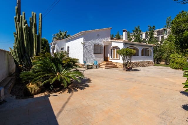Chalet de 3 habitaciones en Dénia en venta con garaje - 425.000 € (Ref: 9912362)
