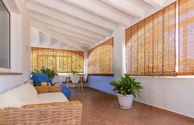 3 soveværelse Villa til salg i Dénia med garage - € 450.000 (Ref: 9912362)