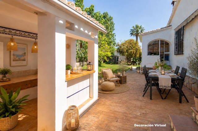 Chalet de 3 habitaciones en Dénia en venta con garaje - 425.000 € (Ref: 9912362)