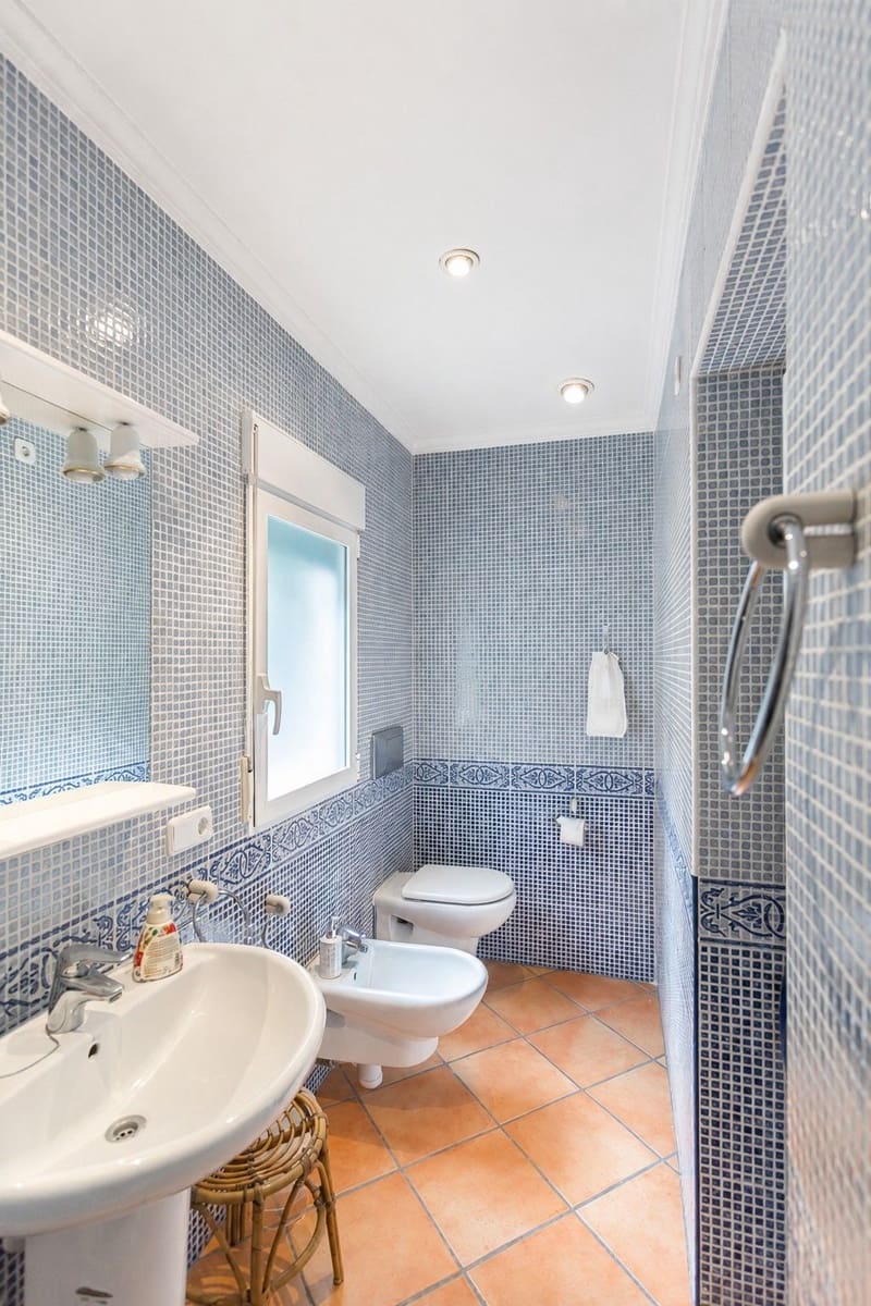5 soverom Villa til salgs i Denia med svømmebasseng garasje - € 1 395 000 (Ref: 9977670)