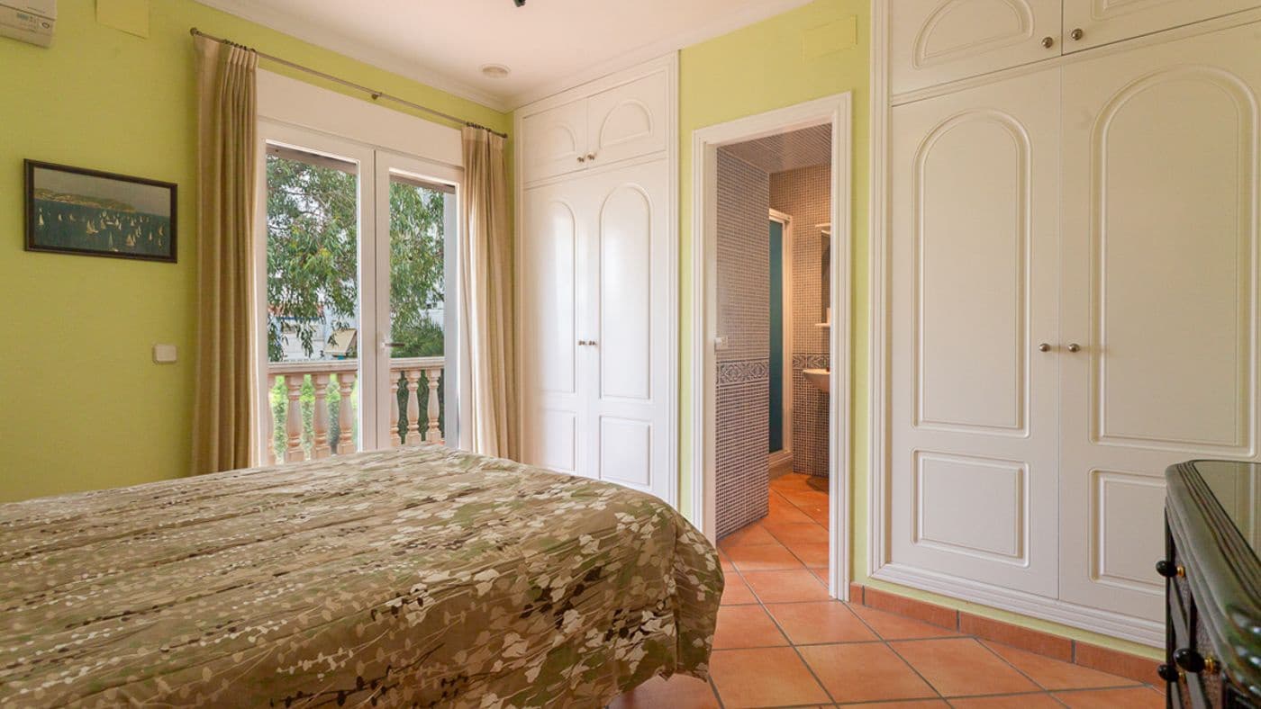 5 soverom Villa til salgs i Denia med svømmebasseng garasje - € 1 395 000 (Ref: 9977670)