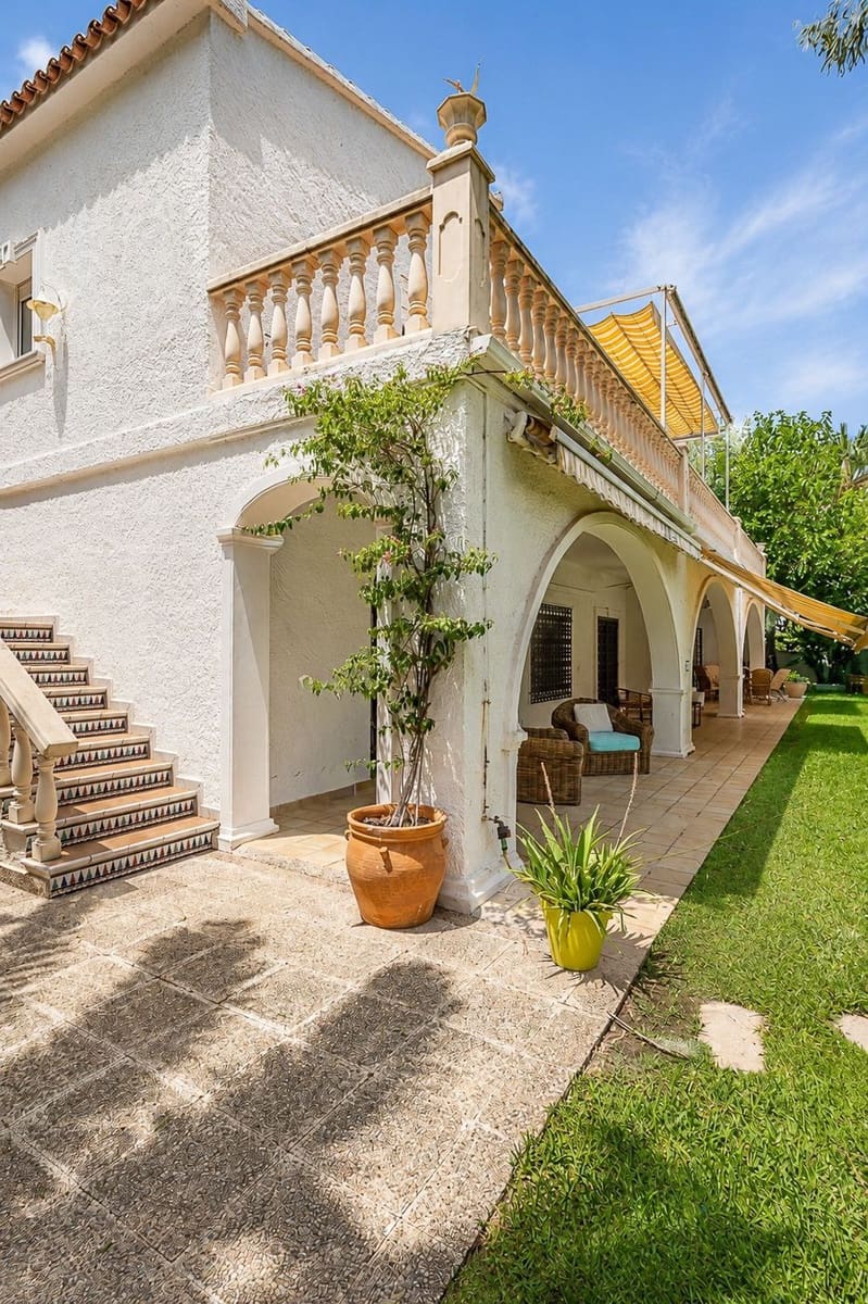 5 soverom Villa til salgs i Denia med svømmebasseng garasje - € 1 395 000 (Ref: 9977670)